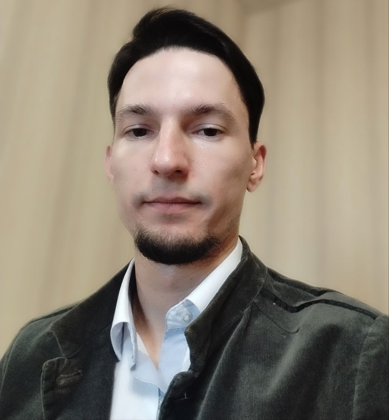 Portrait of Daniil, Latin and Ancient Greek instructor at AKRO